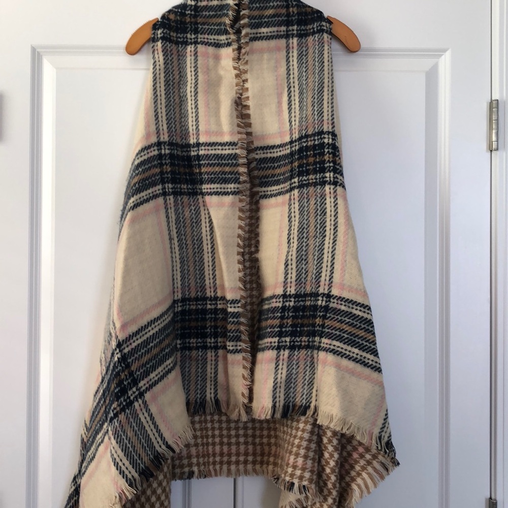 Reversible Poncho Sweatervest